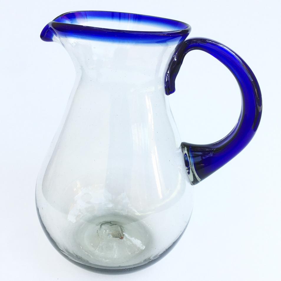 Novedades / Jarra Pera Alta con Borde Azul Cobalto, 84 oz, Vidrio Reciclado, Libre de Plomo y Toxinas / sta clsica jarra es perfecta para servir cualquier tipo de bebidas refrescantes.